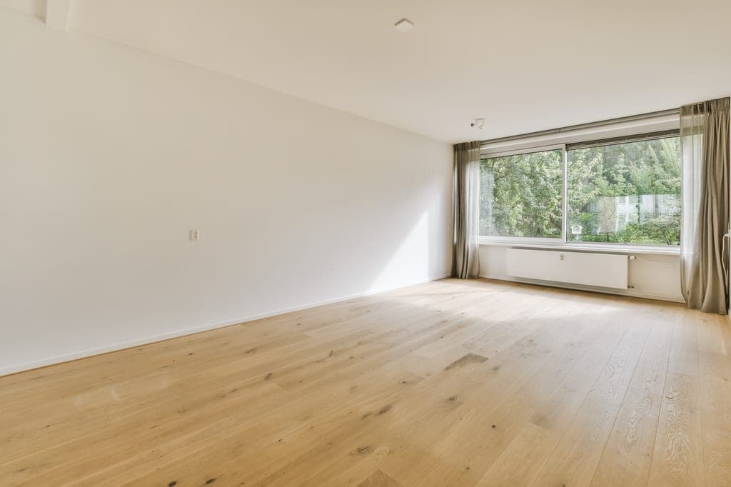Empty room before home staging